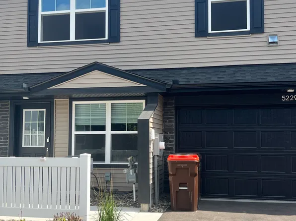5229 Long Pointe Pass, Woodbury, MN 55129