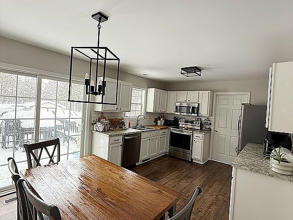 5th image of 7996 Hurleys Neck Rd