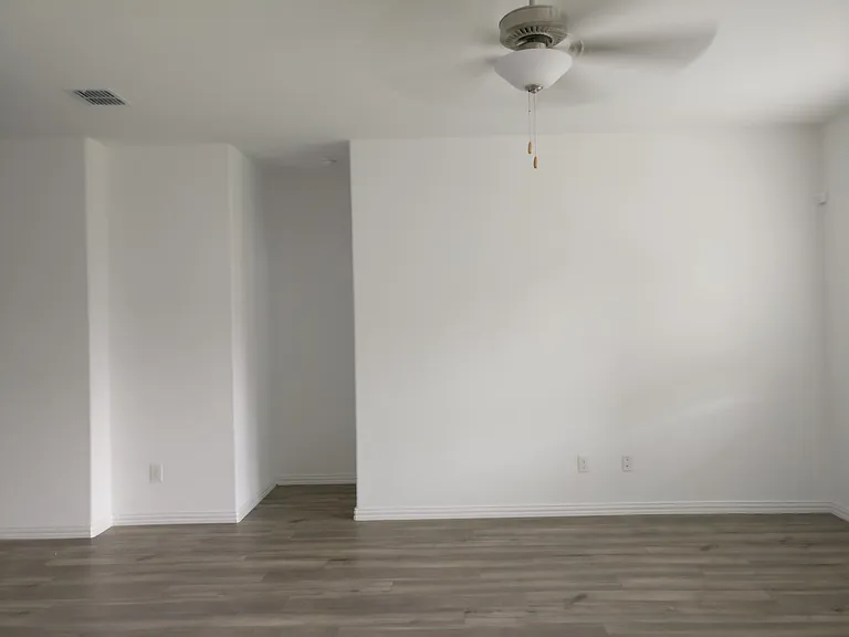 1216 Smoketree Ln — Photo 20