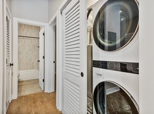 828 W Cuyler Ave #05280D31B, Chicago, IL 60613