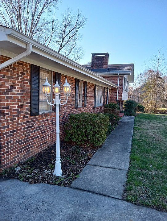 1st image of 2100 Peerless Rd NW