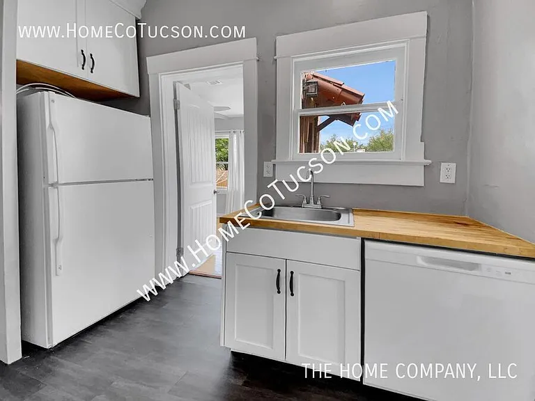 1401 N Camilla Blvd — Photo 13