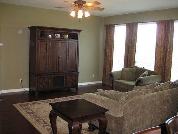 2nd image of 2609 Sedalia Ct