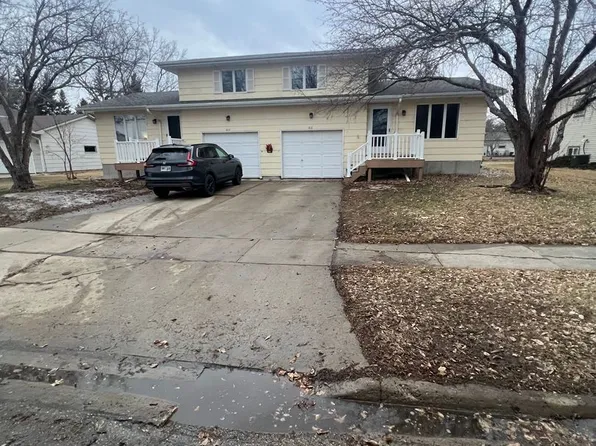 810-812 Aberdeen Homes ll, 810-812 23rd Ave NE #810, Aberdeen, SD 57401