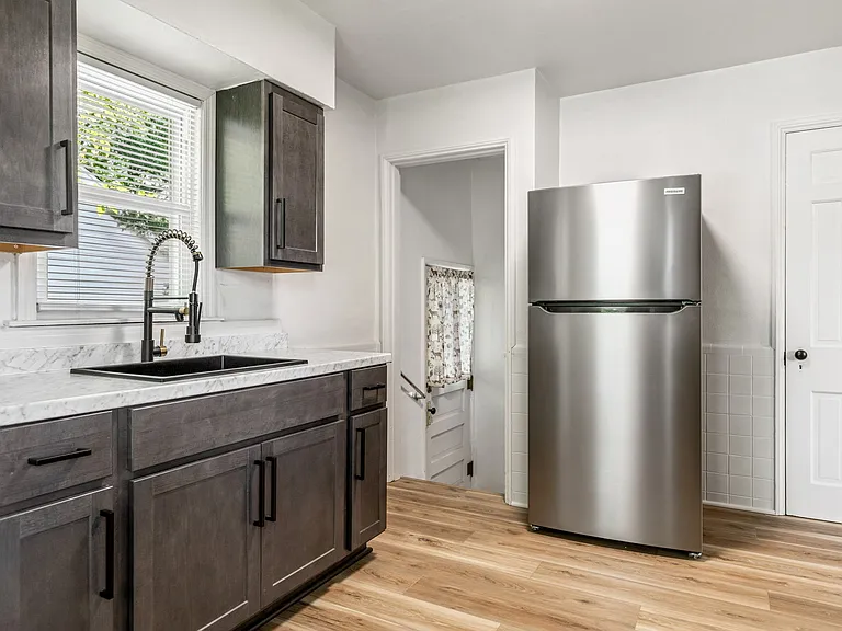 12 Spring Dr — Photo 4