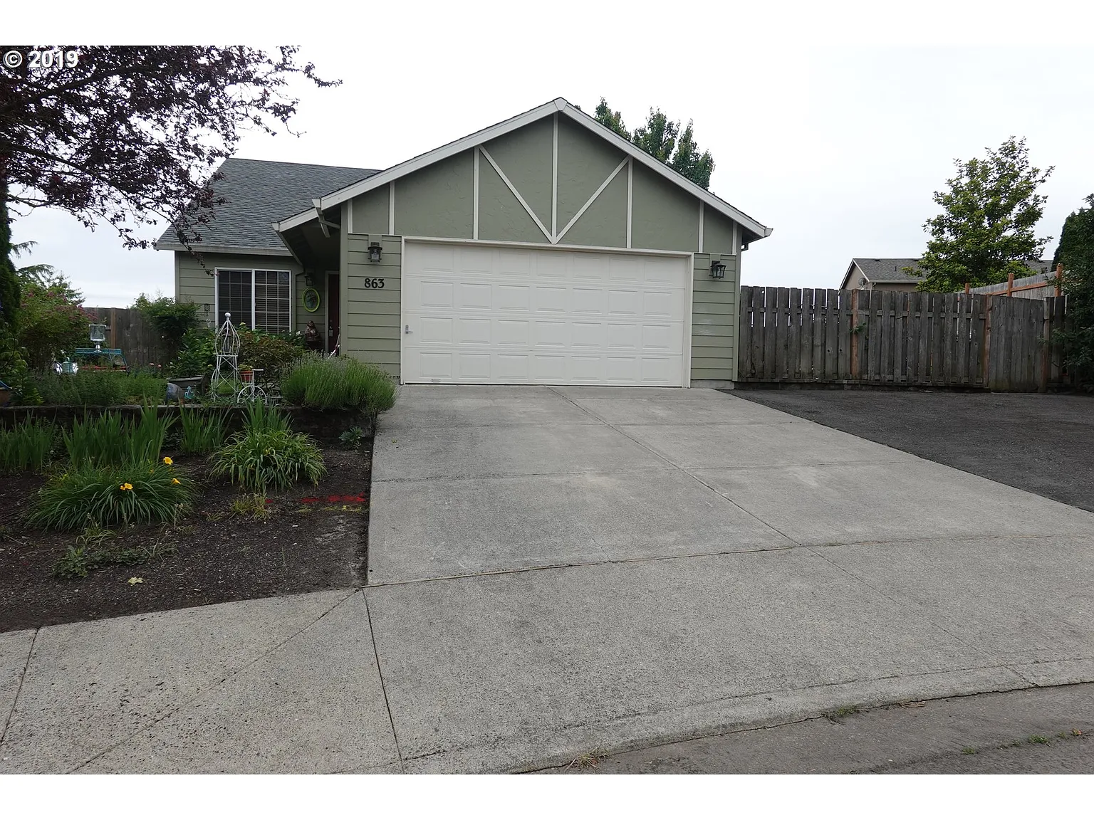 863 11th Ct photo 1