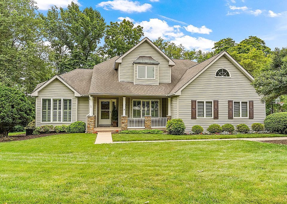 1st image of 5 Wingate Dr