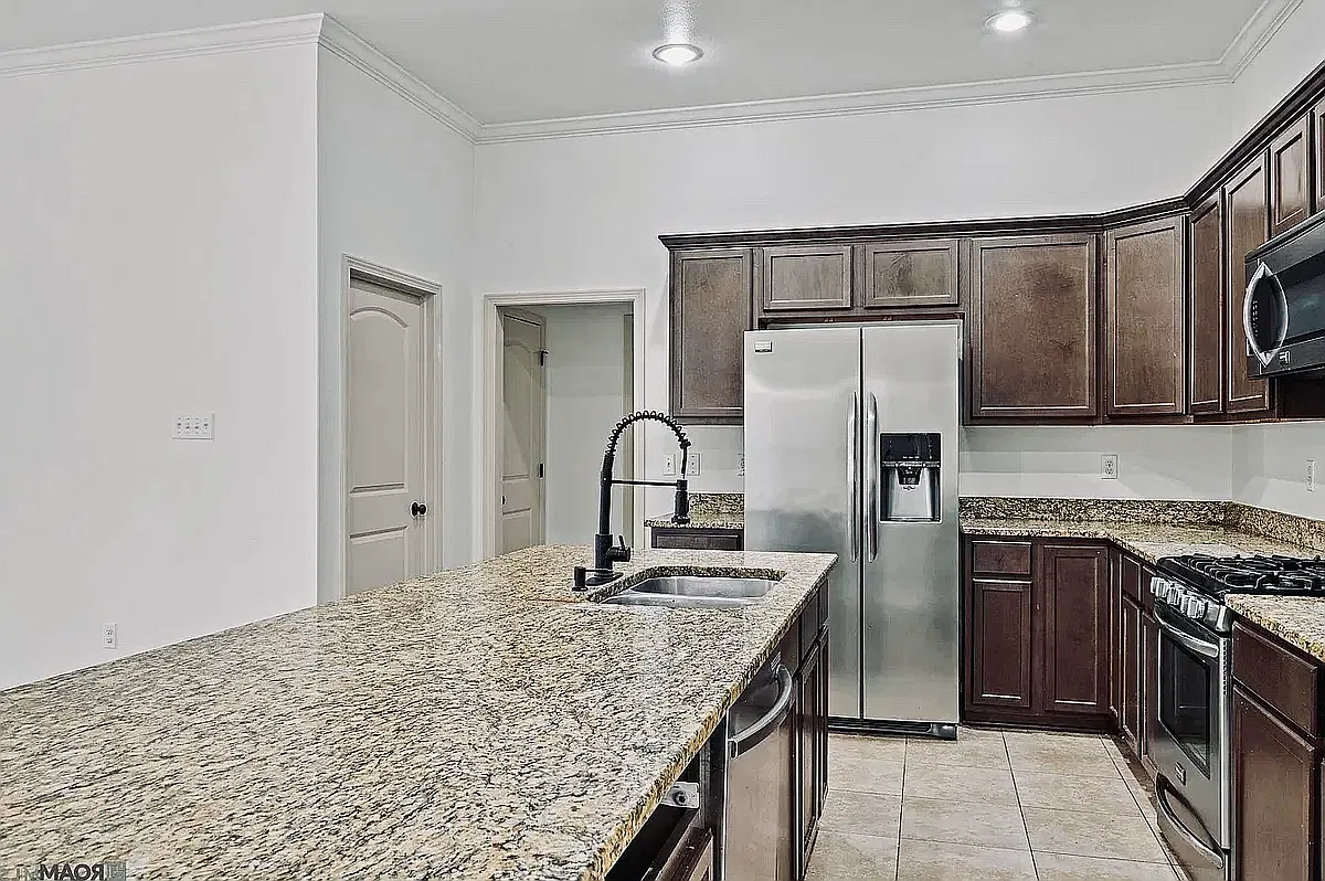 17073 Sills Drive — Photo 2