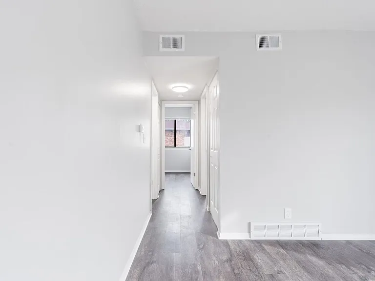 Breckenridge Davenport Apartments — Photo 93