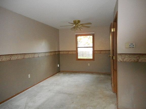 5th image of 1005 Underwood Dr S
