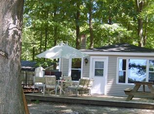 111 Sunset Cove Ln, Allegan, MI 49010