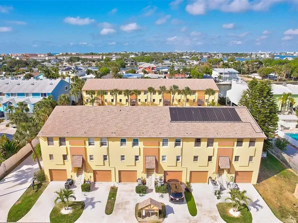 314 Windrush Blvd APT 14, Indian Rocks Beach, FL 33785