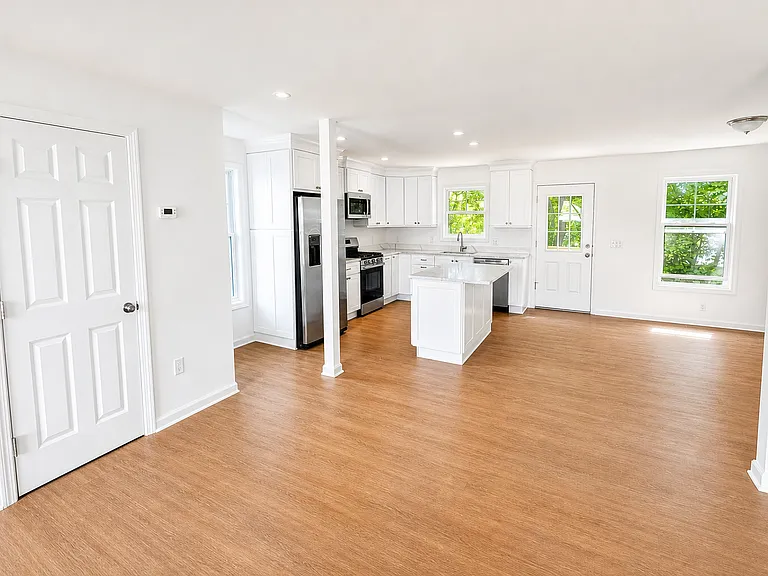 22 Infield St — Photo 13