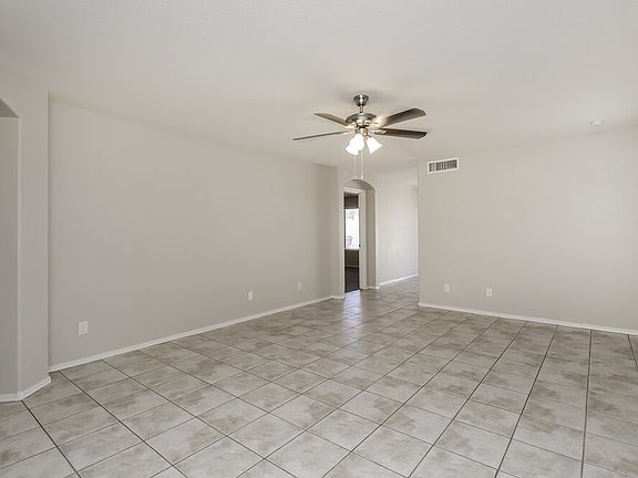 4th image of 10920 E Clovis Ave