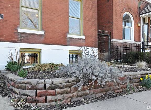 2nd image of 3251 Indiana Ave