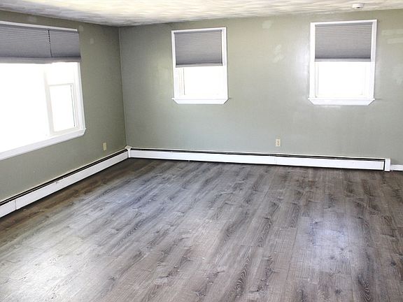 4th image of 35 Nashoba Rd