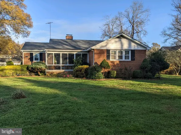 69 Poplar Ln, Indian Head, MD 20640