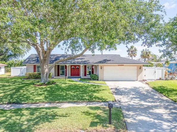 14269 Yacht Club Blvd, Seminole, FL 33776