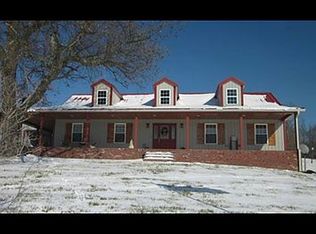 1101 Sugar Grove Rd, Whitesville, KY 42378