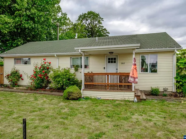 582 S 19th St, Philomath, OR 97370