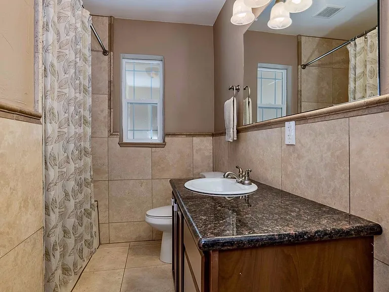 1240 Cherry St — Photo 11