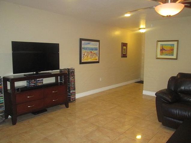1st image of 15516 Sharpecroft Dr