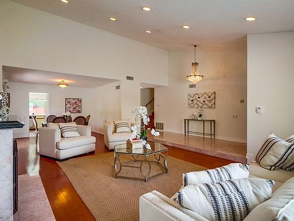 4th image of 5526 Bluebell Ave