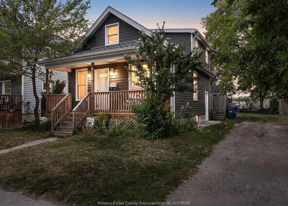 1st image of 768 McKay Ave