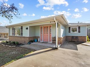 422 W Acheson St, Denison, TX 75020