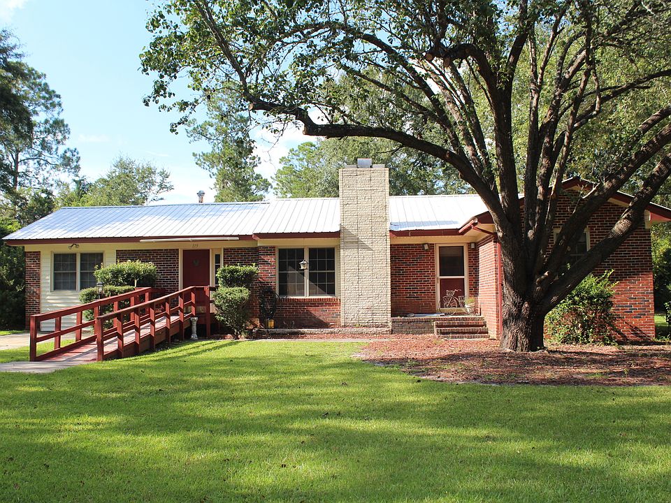1st image of 119 Holly Dr