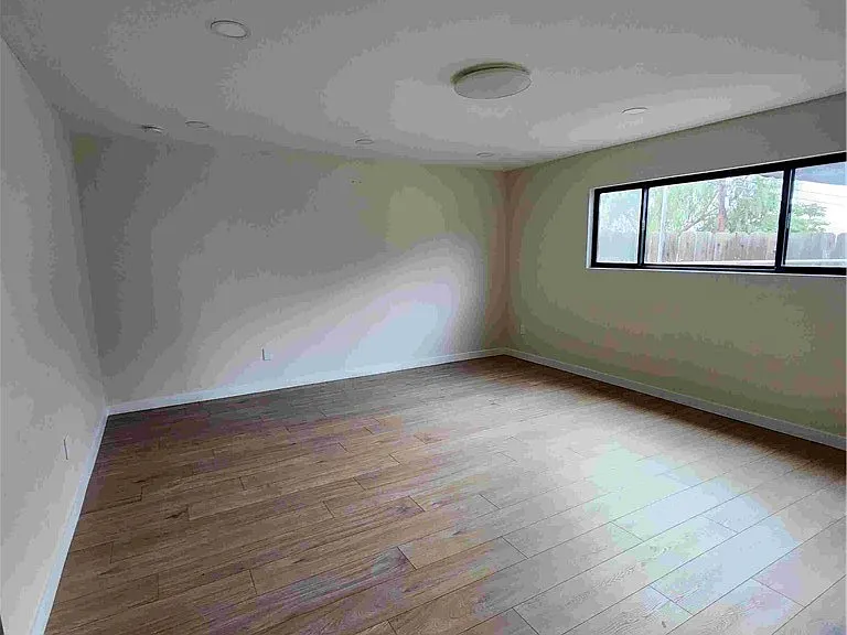 7129 Saranac St #7129 — Photo 17