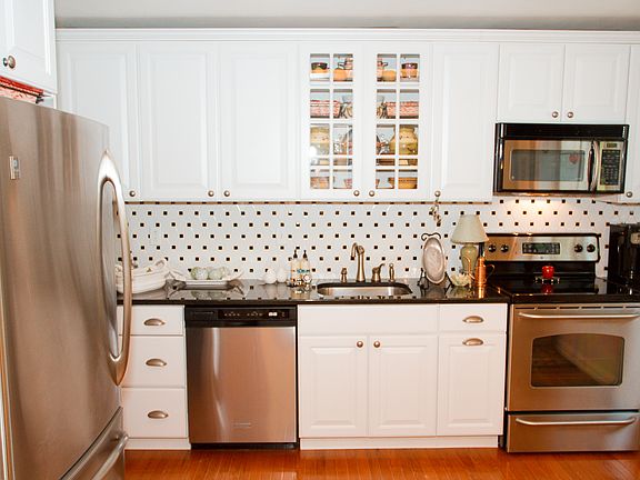 5th image of 24 Briar Ct #24
