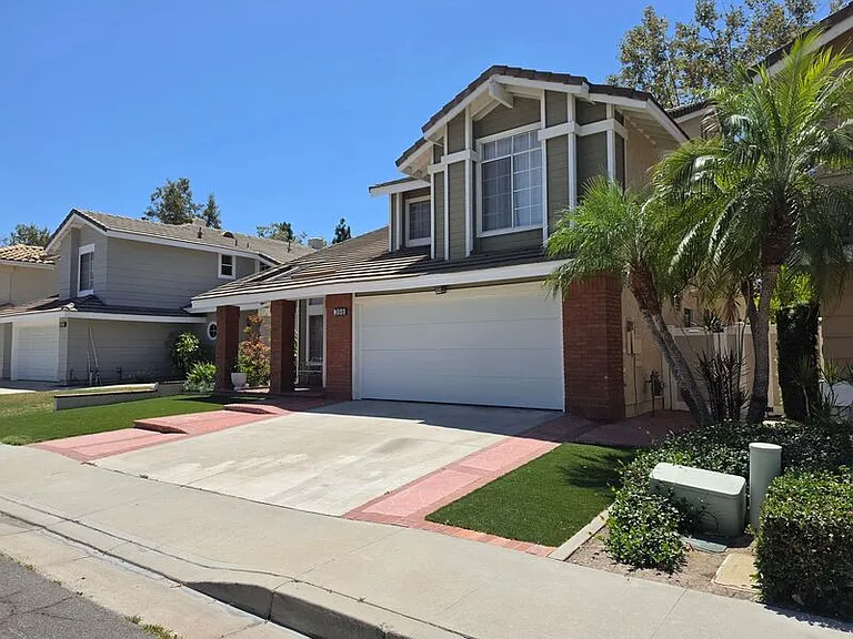 398 N Brook Glen Ln — Photo 2