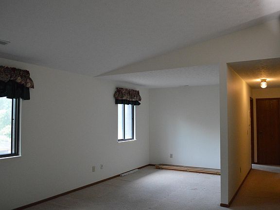 3rd image of 5167 Belle Isle Dr