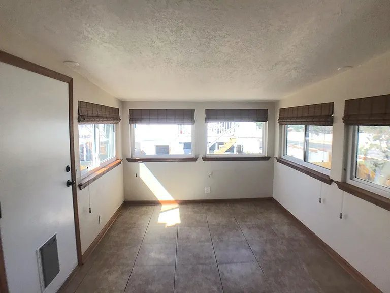 3621 Candlelight Dr NE — Photo 17