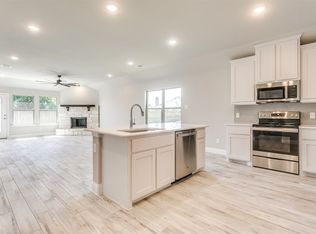 607 Mbs Way, Pilot Point, TX 76258