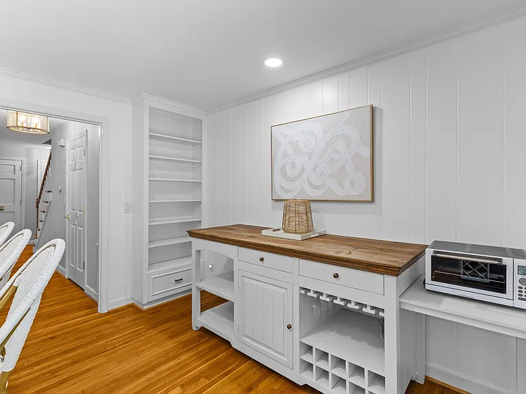 146 Broad St #B — Photo 15