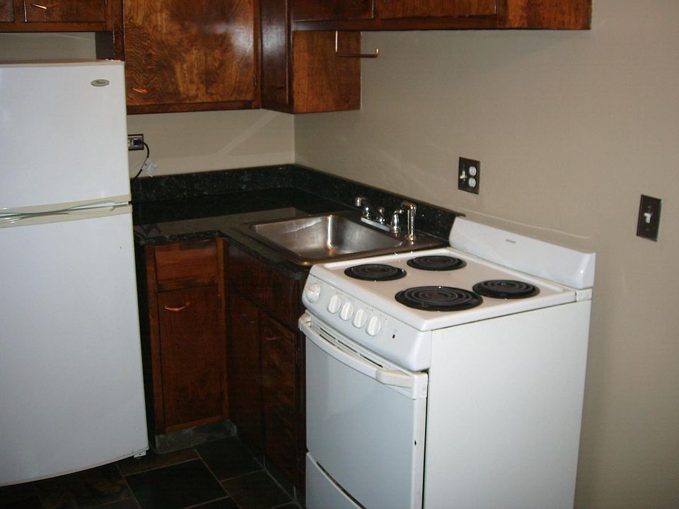 2nd image of 1269 N Marion St APT 9