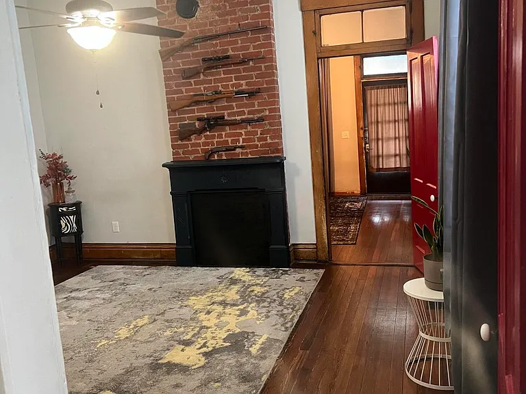 925 S Preston St — Photo 5