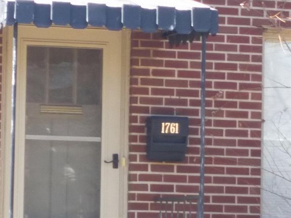 2nd image of 1761 Fremont Ave NW