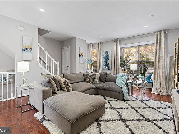 4th image of 9607 Woodyard Cir