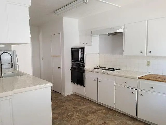 891 N Dakota St — Photo 6