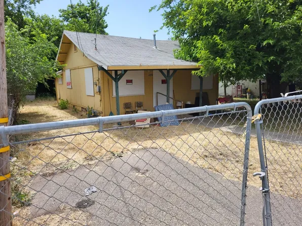 3003 S B St, Stockton, CA 95206