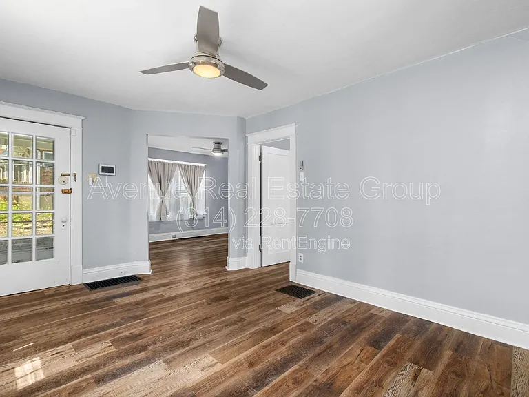 8009 Monroe Ave — Photo 10