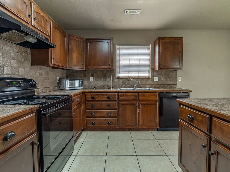 2933 W Scottswood Pl — Photo 12