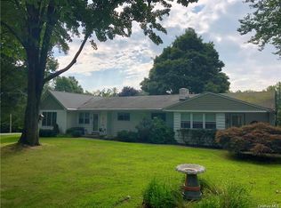 129 Apple Lane Dr, Middletown, NY 10940