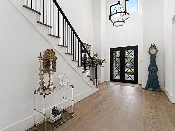 4th image of 9858 Briarwild Ln