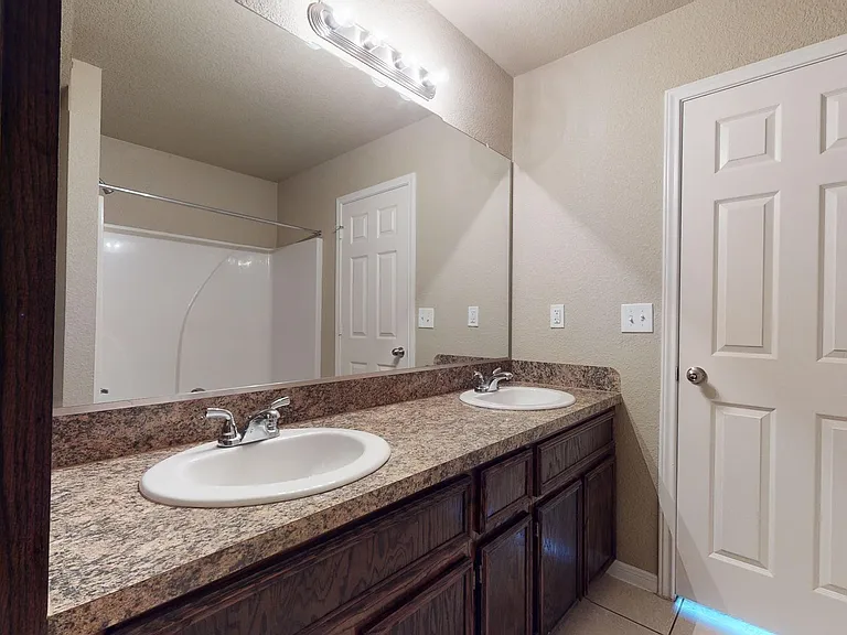 1707 Aztec Trce #A — Photo 12