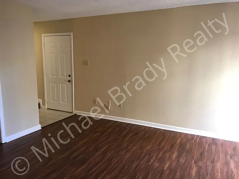 1101 Brighton Dr #D — Photo 9