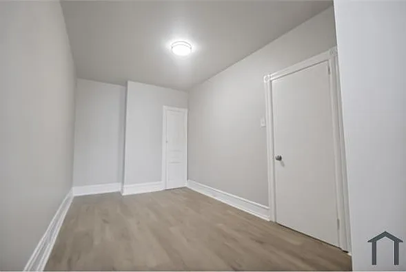 5437 Webster St — Photo 11